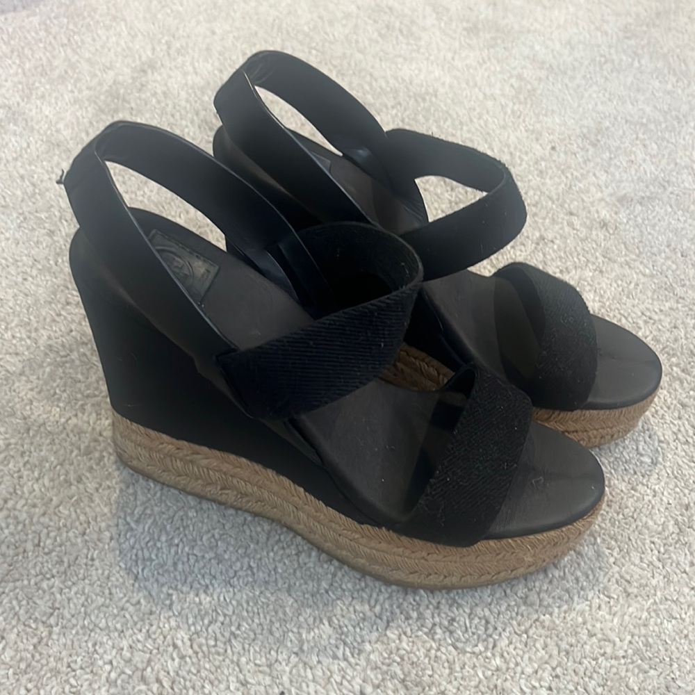 Tory Burch Wedge Sandals-size 7